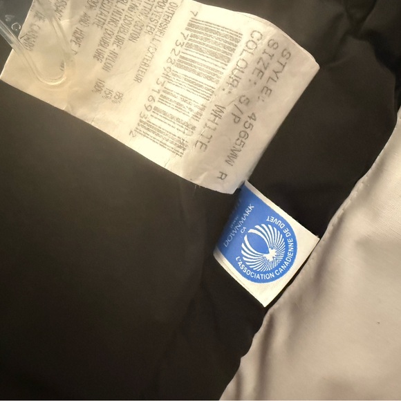AUTHENTIC Canada Goose Expedition Parka - Picture 8 of 11